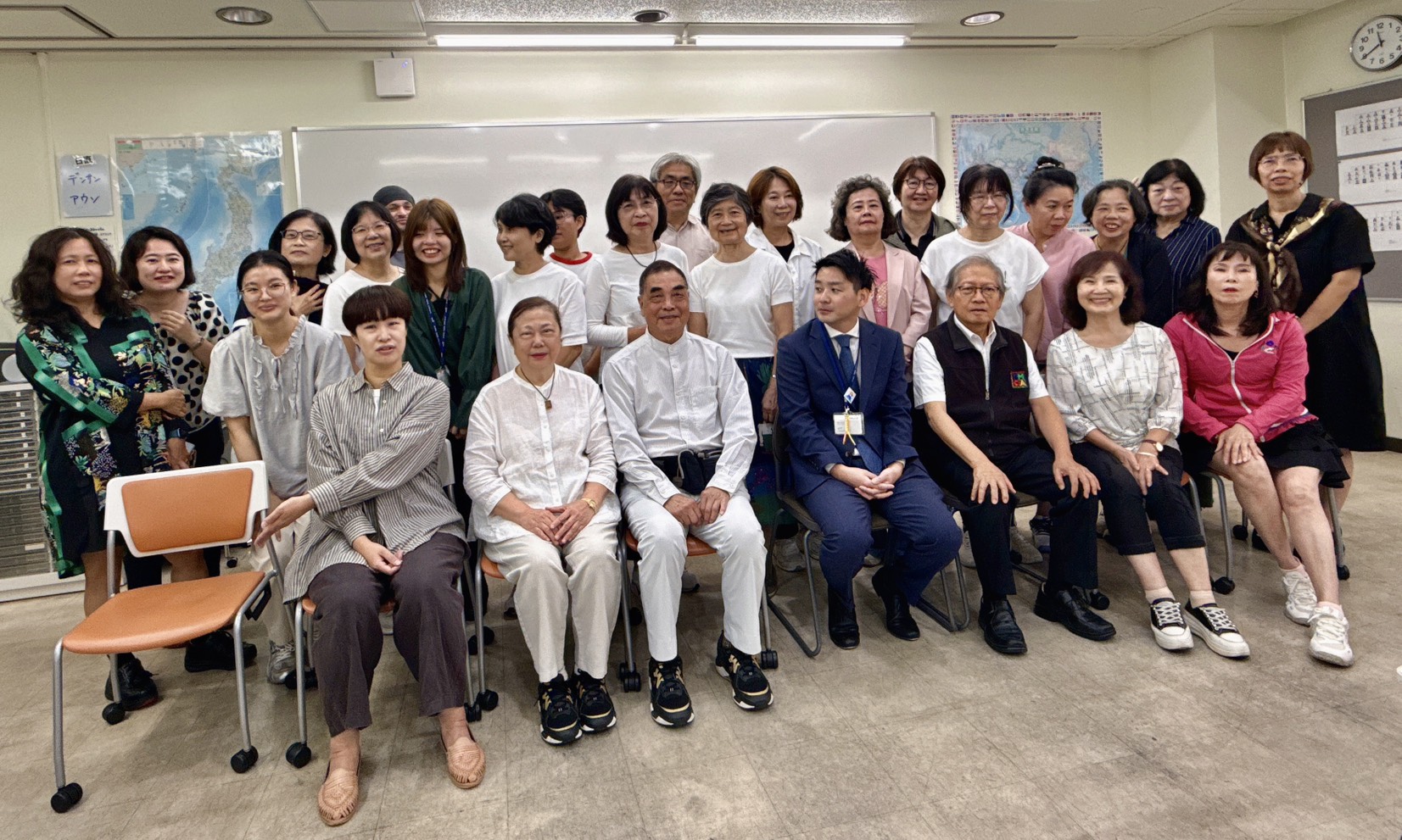 橫濱樂齡遊學結業合照